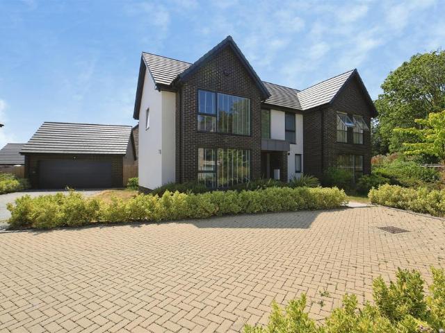 House for sale in Hampton Gardens, Peterborough