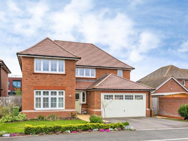 House for sale in Abbey Mead, Swindon