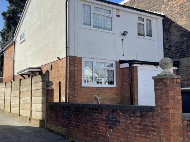House for sale in Goldthorn Hill, West Midlands