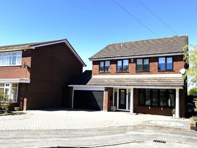 House for sale in Brownhills, West Midlands