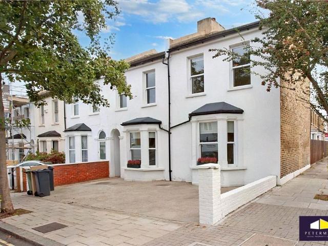 House for sale in Loughborough Junction, Greater London