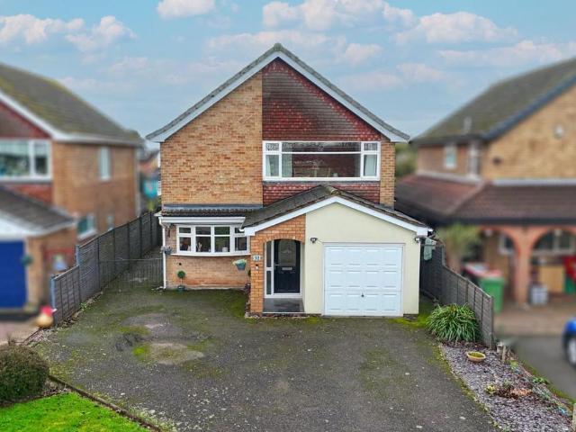 House for sale in Camp Hill, Warwickshire