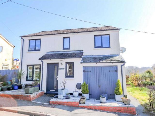 House for sale in Weir Quay, Devon