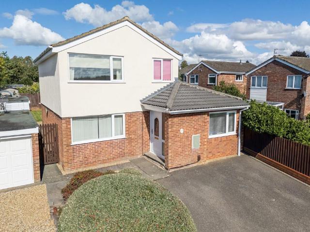 House for sale in Desborough