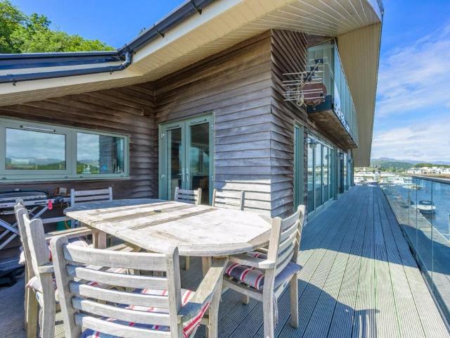 House for sale in Porthmadog