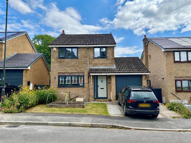 House for sale in Charlesworth, East Midlands