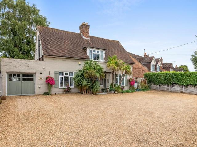 House for sale in Chepping Wycombe, Loudwater
