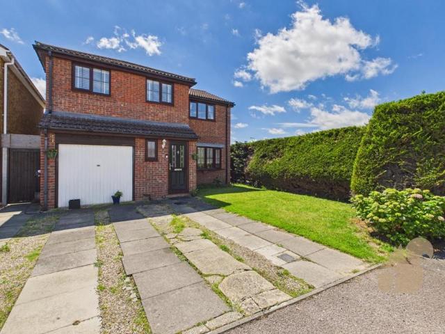 House for sale in Chelmondiston, Suffolk