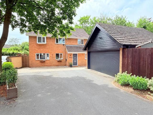 House for sale in Northampton, Northamptonshire