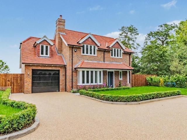 House for sale in Well End, Hertsmere