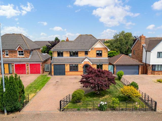 House for sale in Sandymoor, Halton