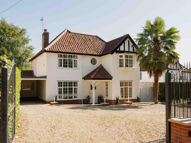 House for sale in East Bank, Norfolk