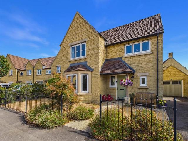 House for sale in Sutton Benger