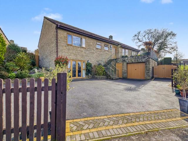 House for sale in Castle Cary, Somerset