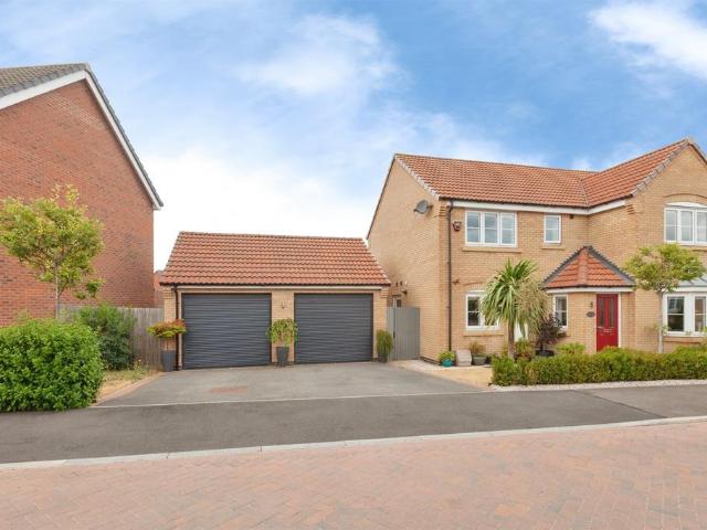 House for sale in Stanford On Avon, Leicestershire