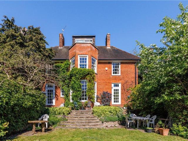 House for sale in Southfields, Greater London