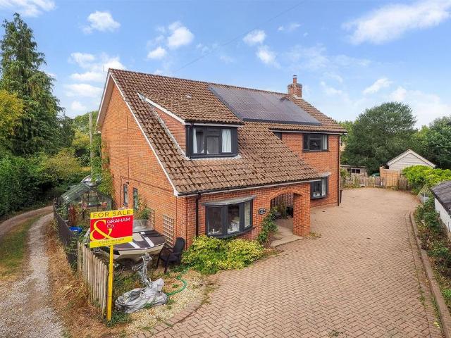 House for sale in Barton Stacey, Hampshire