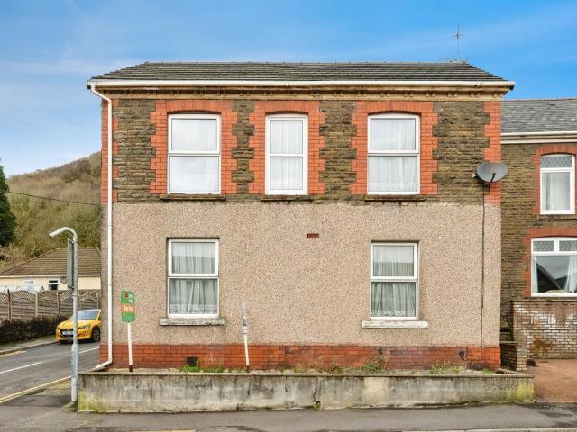 House for sale in Pontardawe, Ynysmeudwy