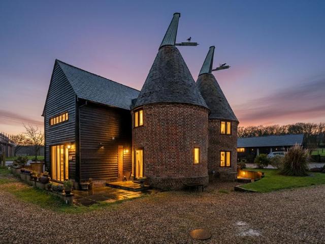 House for sale in Sandown Park, Kent