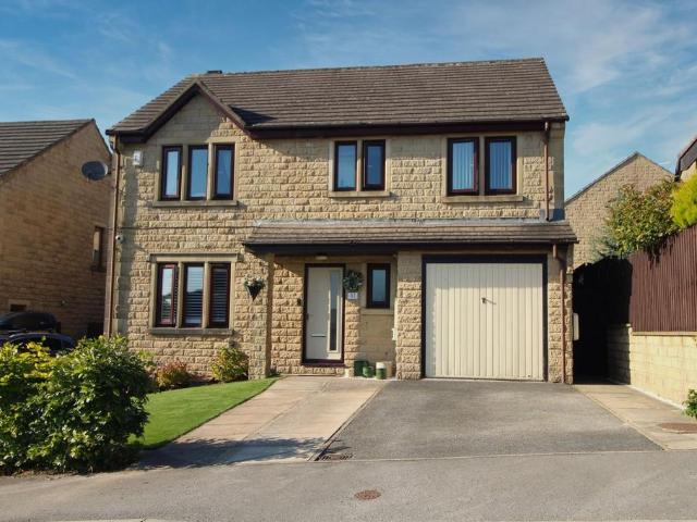 House for sale in Oakworth, West Yorkshire