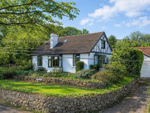 House for sale in Tilekiln, Guestling Green