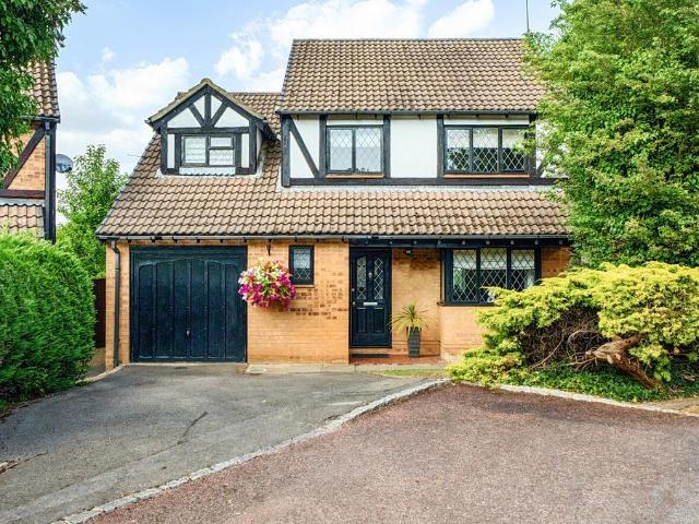 House for sale in Emmbrook, Wokingham