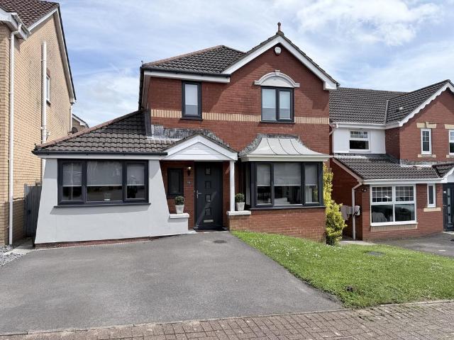 House for sale in Llantwit Fardre, Church Village