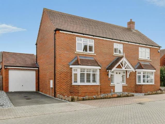 House for sale in Lower Stondon, Bedfordshire
