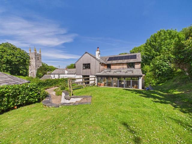 House for sale in Jacobstow, Cornwall