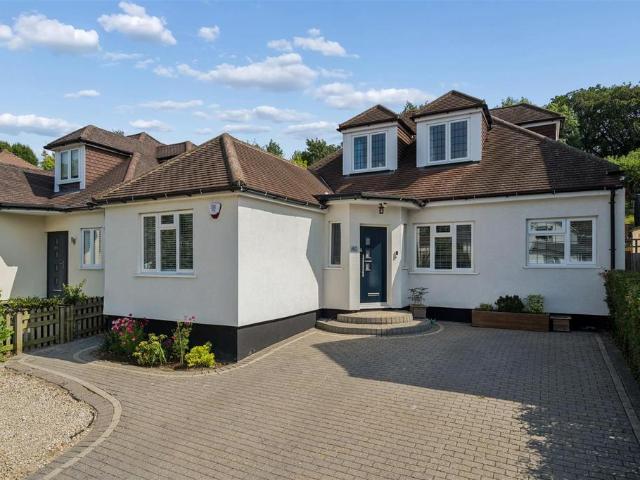 House for sale in Batchworth, Hertfordshire