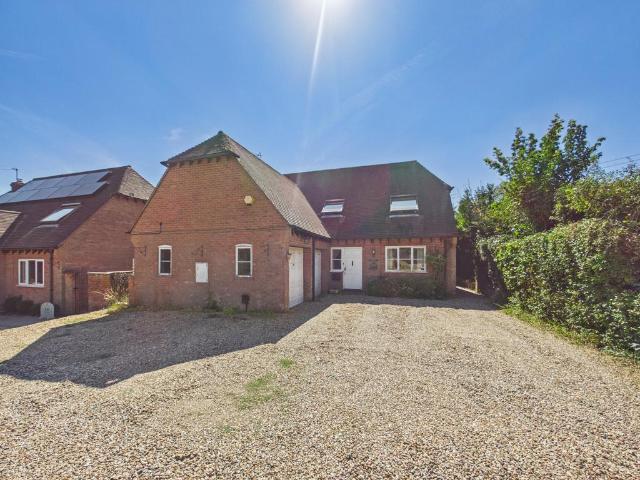 House for sale in Piddington and Wheeler End, Lane End