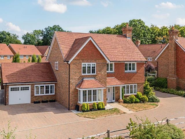 House for sale in Fole, Surrey