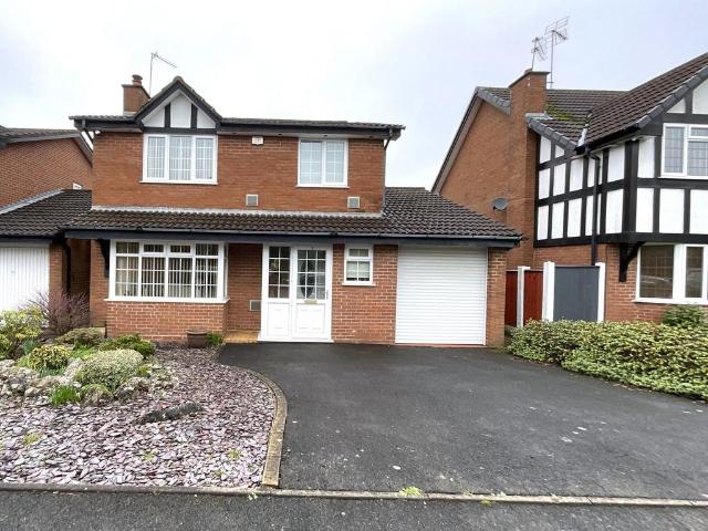 House for sale in Halesowen, West Midlands