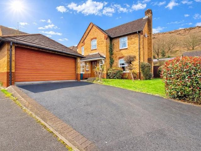 House for sale in Llantrisant, Wales