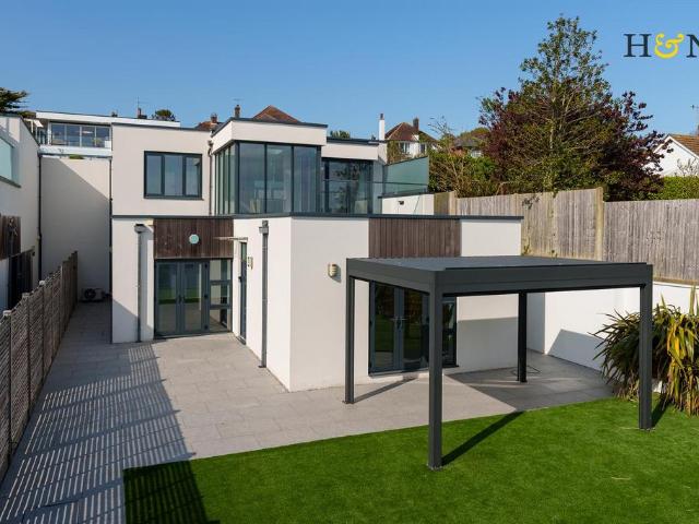 House for sale in Fishersgate, West Sussex