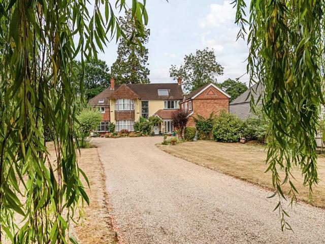 House for sale in Clewer Green, Windsor