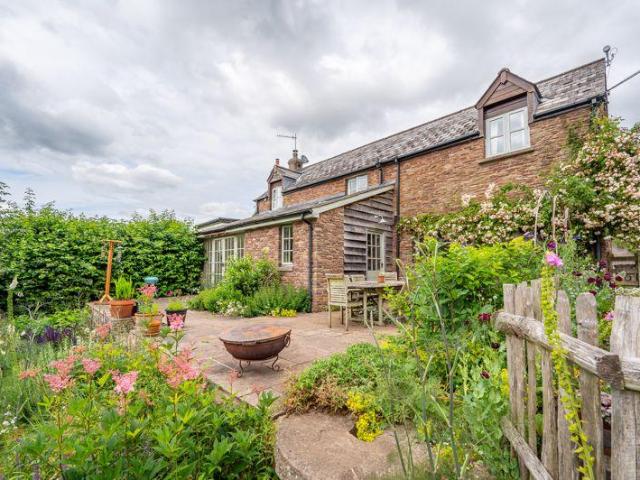 House for sale in Crucorney, Wales