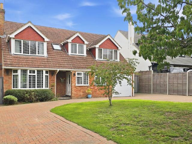 House for sale in Cuffley, Welwyn Hatfield