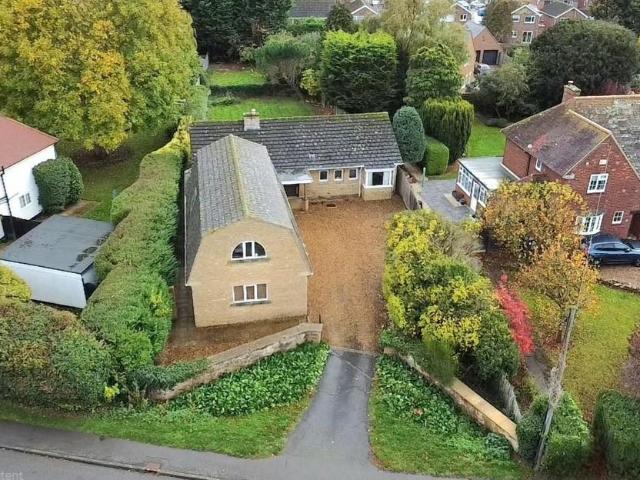 House for sale in Earls Barton