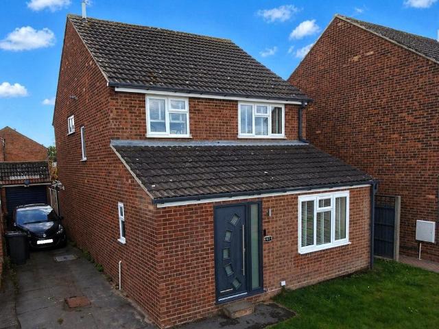 House for sale in Woodside Estate, Houghton Regis
