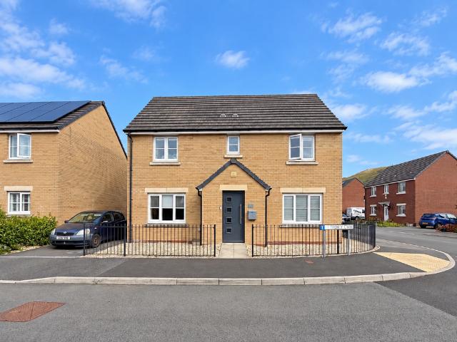 House for sale in Cwmbach, Aberaman
