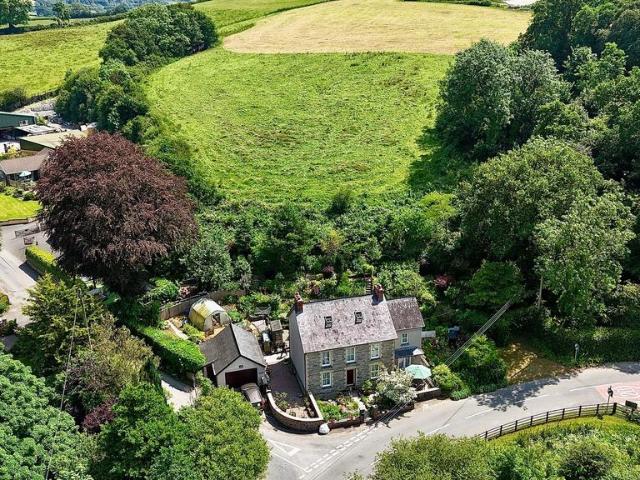 House for sale in Llanboidy, Henllan Amgoed