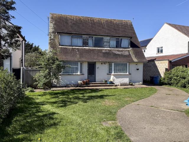 House for sale in Wraysbury