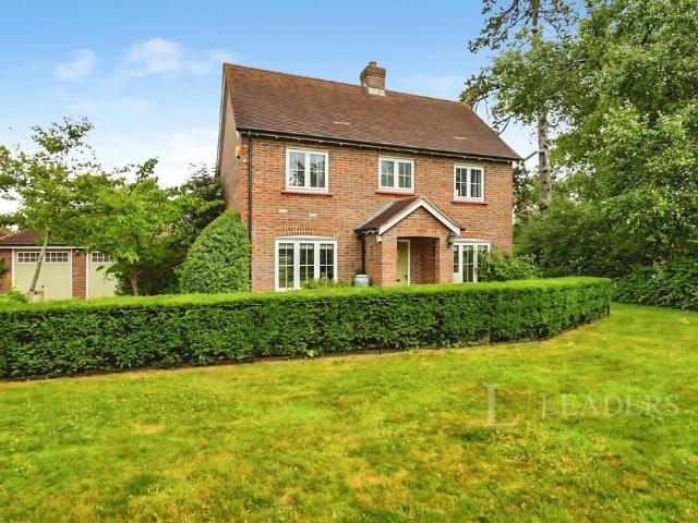 House for sale in Barnham and Eastergate, Clapham
