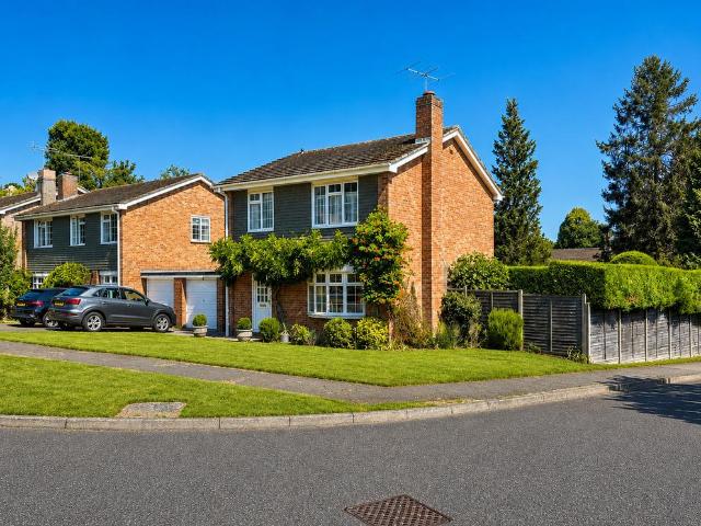 House for sale in Littlecote, West Sussex