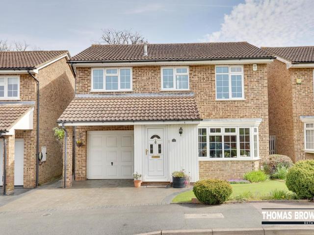 House for sale in Farnborough Park, Greater London