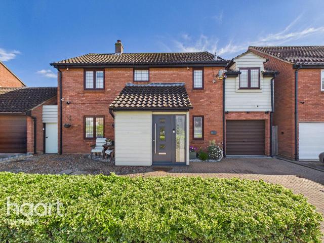House for sale in Chipping Hill, Essex