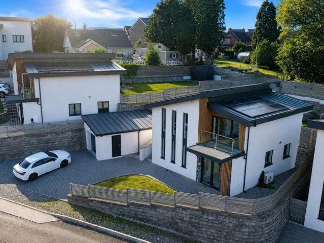House for sale in Llanedi, Hendy