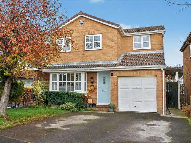 House for sale in West Ardsley, Tingley