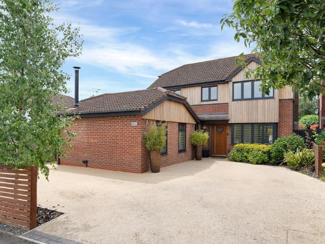 House for sale in Elmfield, Leicestershire
